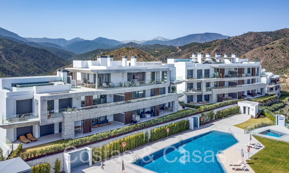 Ready to move in, contemporary penthouse with panoramic sea views for sale in a high standing complex of Benahavis - Marbella 69999