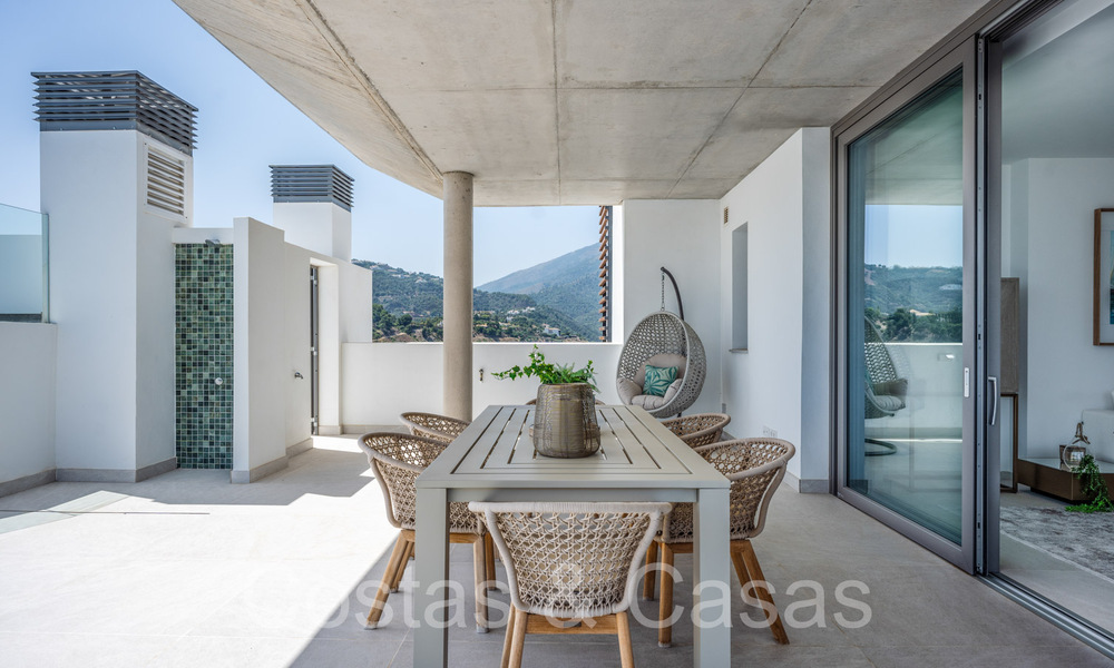 Ready to move in, contemporary penthouse with panoramic sea views for sale in a high standing complex of Benahavis - Marbella 70016