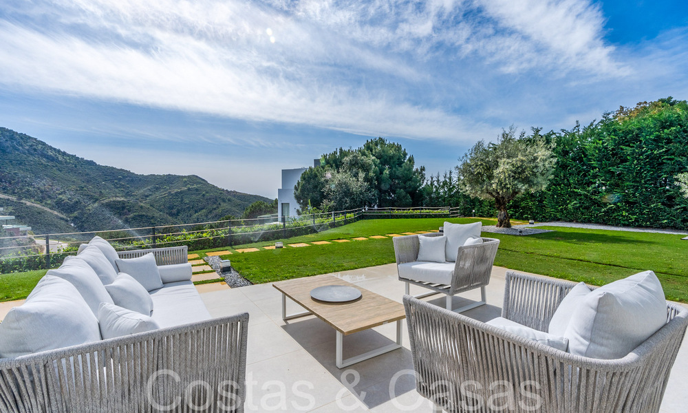 Ready to move luxury villa with panoramic views for sale in a gated community of Benahavis - Marbella 70027