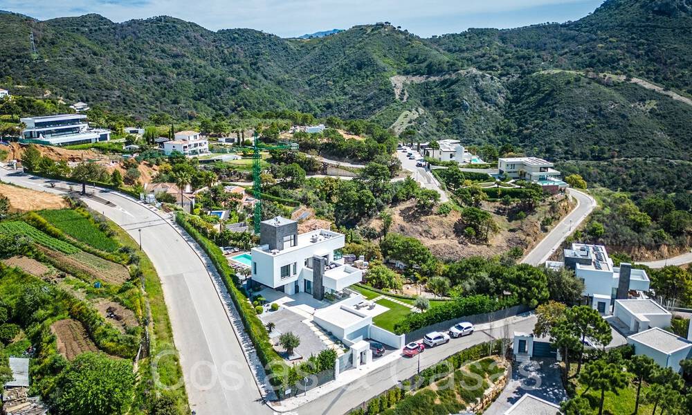 Ready to move luxury villa with panoramic views for sale in a gated community of Benahavis - Marbella 70034