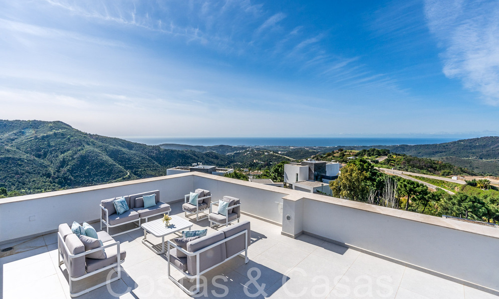 Ready to move luxury villa with panoramic views for sale in a gated community of Benahavis - Marbella 70035