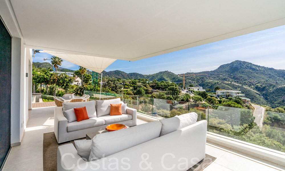 Ready to move luxury villa with panoramic views for sale in a gated community of Benahavis - Marbella 70057