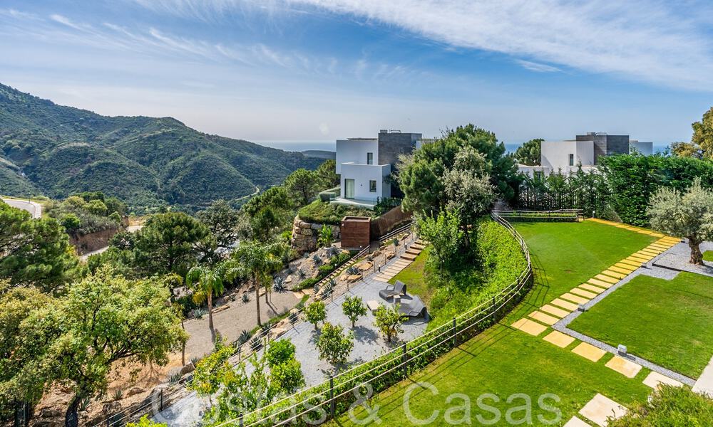 Ready to move luxury villa with panoramic views for sale in a gated community of Benahavis - Marbella 70069