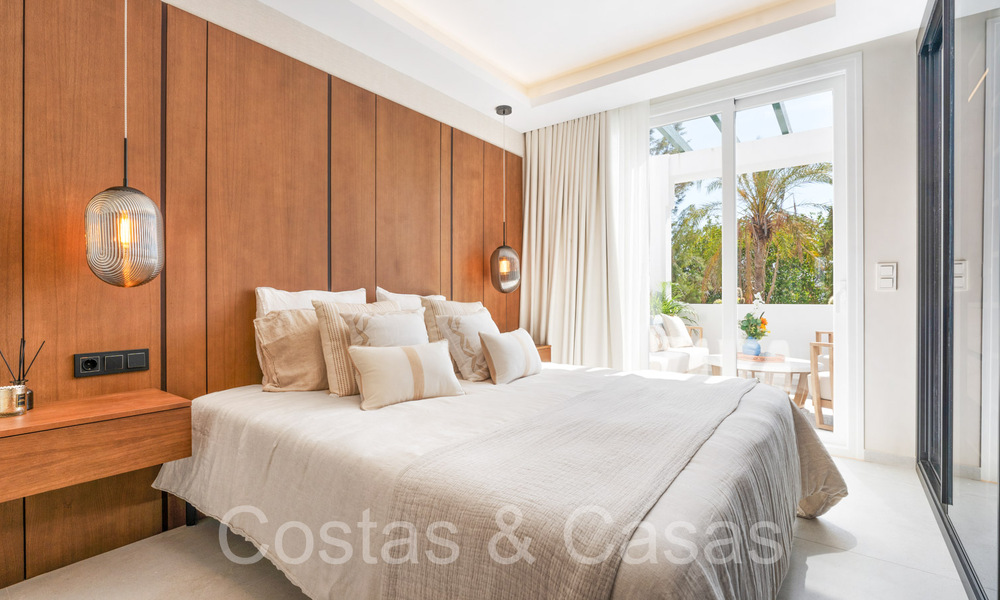 Luxuriously renovated apartment with golf and sea views for sale, adjacent to a premier golf course in La Quinta, Benahavis - Marbella 69930