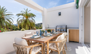 Luxuriously renovated apartment with golf and sea views for sale, adjacent to a premier golf course in La Quinta, Benahavis - Marbella 69938 