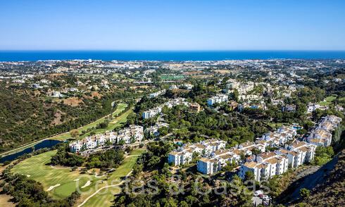 Ready to move in, sophisticated penthouse for sale in a gated golf enclave of La Quinta in Benahavis - Marbella 70182