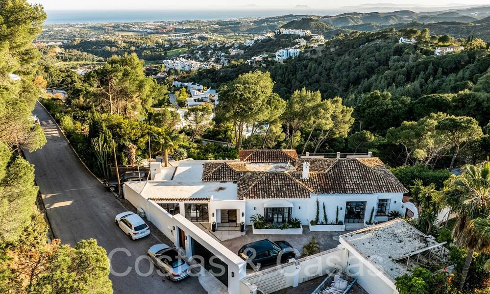 One level luxury villa in contemporary Mediterranean style for sale surrounded by nature in El Madroñal, Benahavis - Marbella 70248