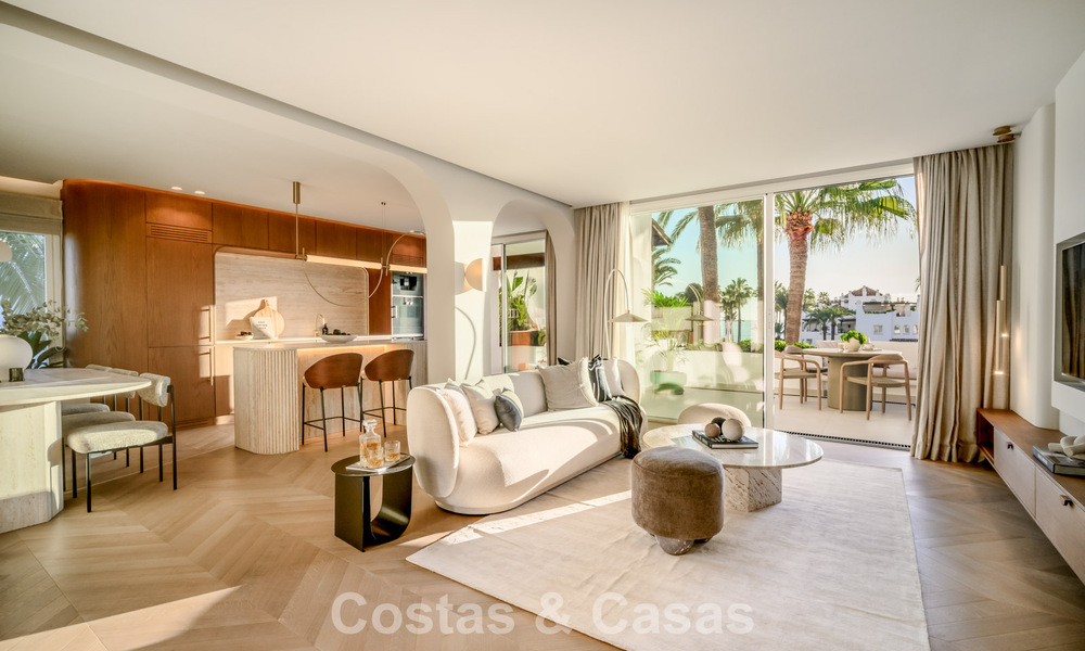 Luxury penthouse for sale in a high-quality beach complex within walking distance of Estepona centre 774276