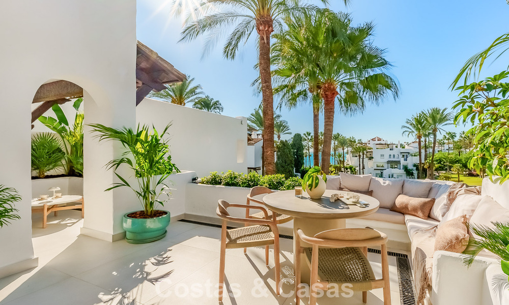 Luxury penthouse for sale in a high-quality beach complex within walking distance of Estepona centre 774295