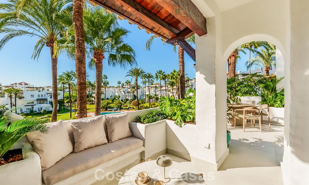 Luxury penthouse for sale in a high-quality beach complex within walking distance of Estepona centre 774297