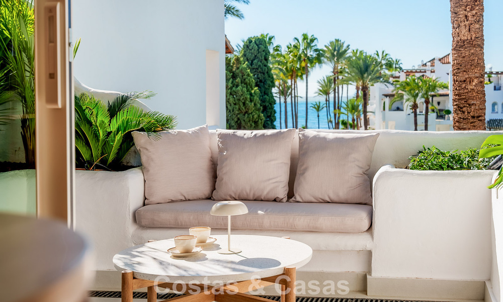 Luxury penthouse for sale in a high-quality beach complex within walking distance of Estepona centre 774299