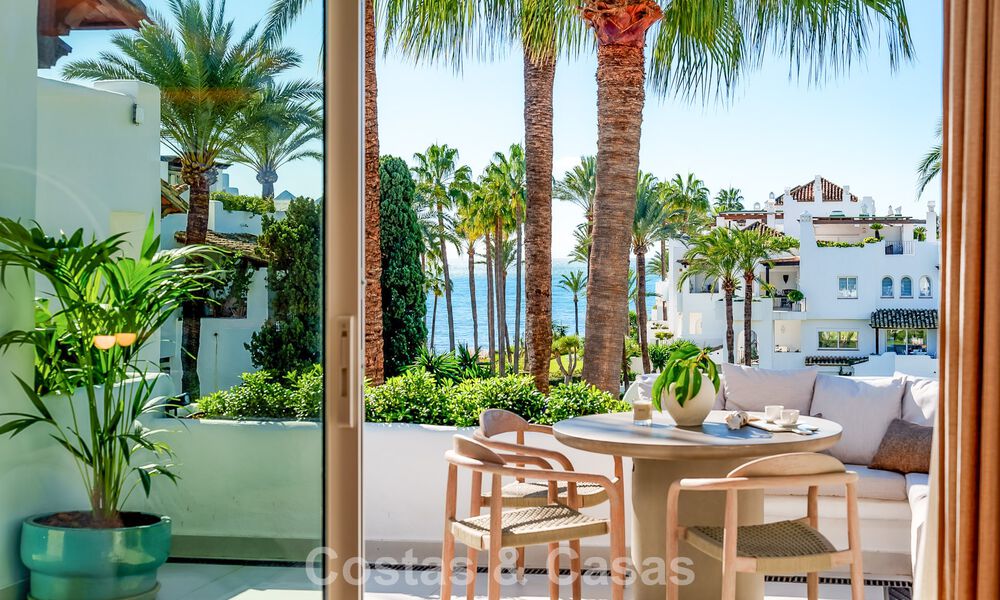 Luxury penthouse for sale in a high-quality beach complex within walking distance of Estepona centre 774300