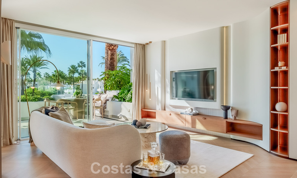 Luxury penthouse for sale in a high-quality beach complex within walking distance of Estepona centre 774306