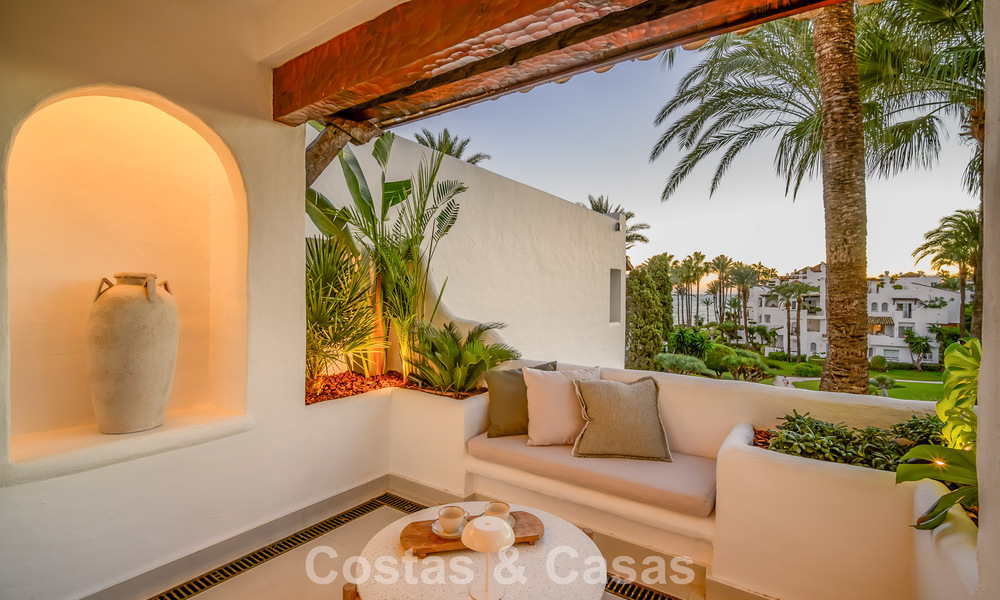 Luxury penthouse for sale in a high-quality beach complex within walking distance of Estepona centre 774309