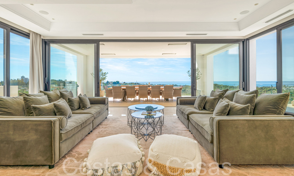 Modern luxury villa with fantastic views over the golf course to the sea, for sale in Marbella - Benahavis 70497