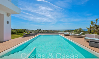 Modern luxury villa with fantastic views over the golf course to the sea, for sale in Marbella - Benahavis 70508 