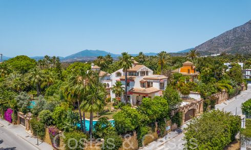 To renovate, Andalusian villa for sale in an exclusive prime location just minutes from Marbella's Golden Mile 70570