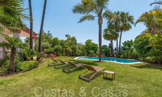 To renovate, Andalusian villa for sale in an exclusive prime location just minutes from Marbella's Golden Mile 70572 