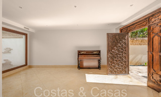 To renovate, Andalusian villa for sale in an exclusive prime location just minutes from Marbella's Golden Mile 70573 