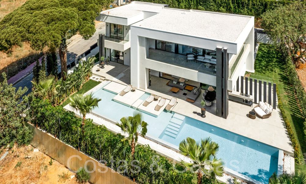 Sophisticated new build villa for sale close to all amenities on Marbella's famous Golden Mile 70650