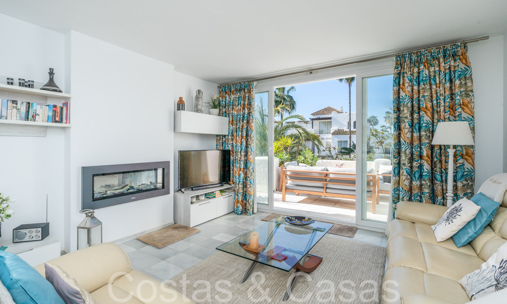 Penthouse for sale in a coveted beach complex on the New Golden Mile between Marbella and Estepona 70705