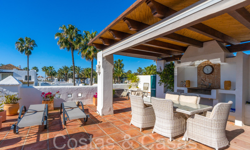 Penthouse for sale in a coveted beach complex on the New Golden Mile between Marbella and Estepona 70726