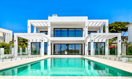 Contemporary new build villa for sale in Elviria, a coveted beach area east of Marbella centre 70588