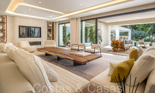 Modern luxury villa for sale in a gated urbanization on Marbella's Golden Mile 70767 