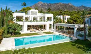 Modern luxury villa for sale in a gated urbanization on Marbella's Golden Mile 70770 