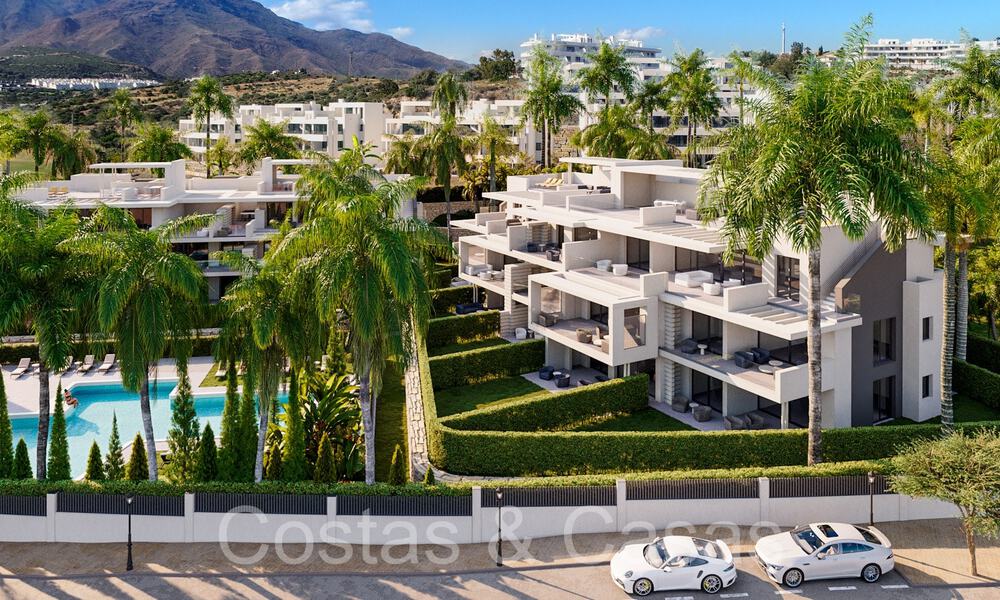 New project with luxury apartments and penthouses for sale within walking distance of the beach in Estepona 71090