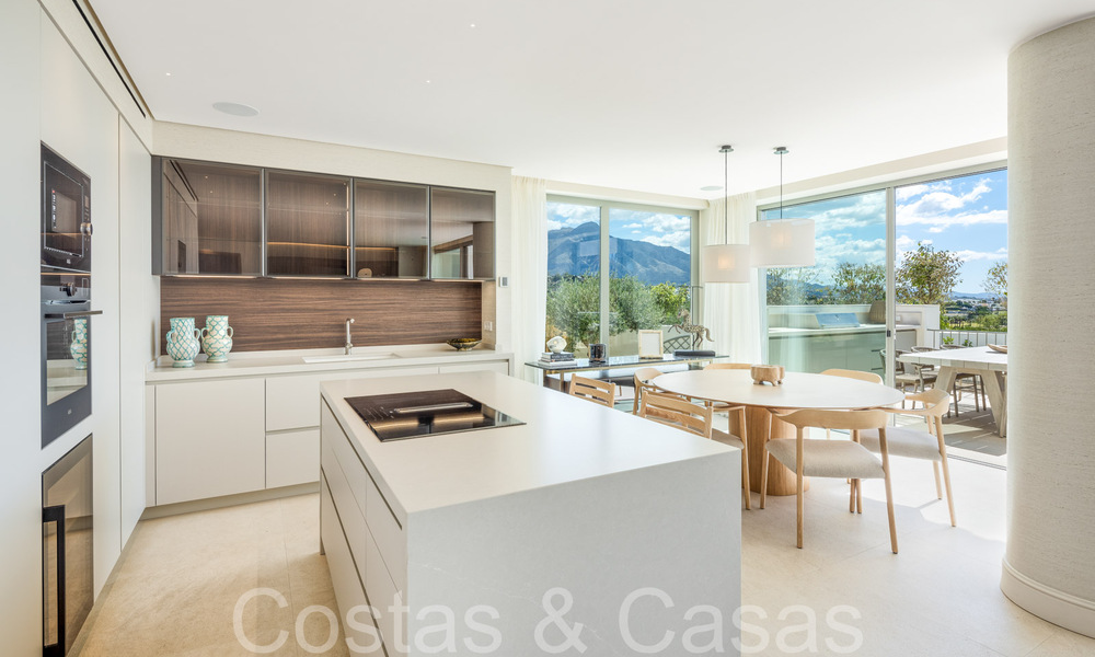 Top-notch renovated Mediterranean villa for sale in the heart of La Quinta, Benahavis - Marbella 71202