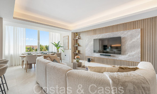 Stunning penthouse with large solarium and plunge pool for sale in Nueva Andalucia, Marbella 71233 