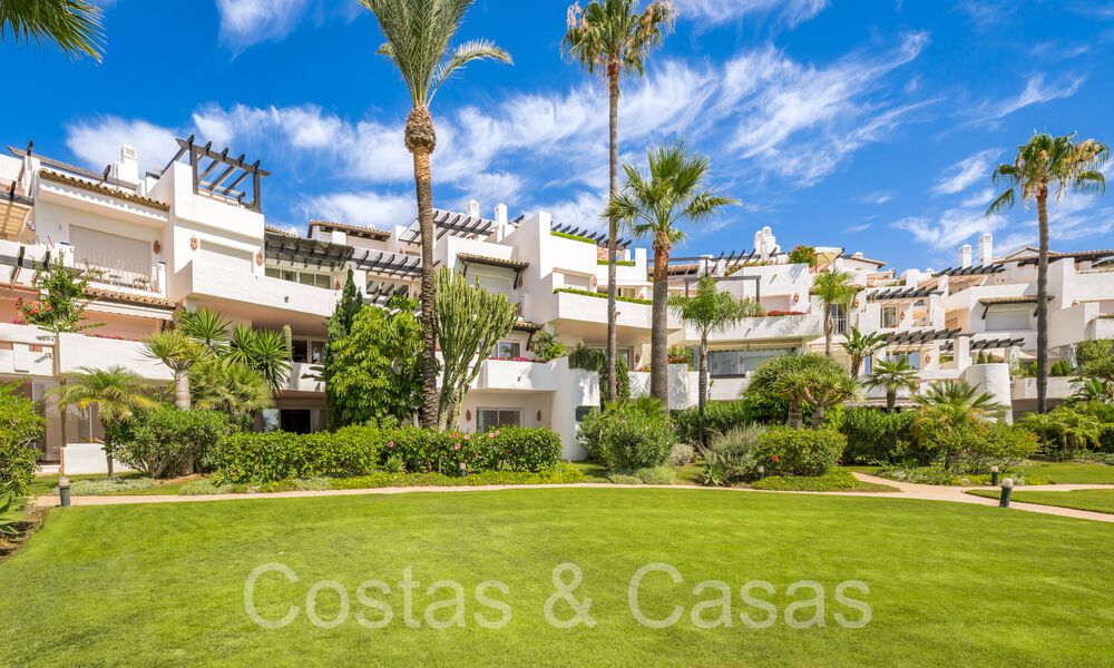 Fully renovated ground floor apartment for sale, in a beach complex on the New Golden Mile between Marbella and Estepona 71286