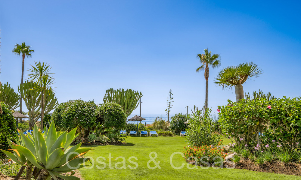 Fully renovated ground floor apartment for sale, in a beach complex on the New Golden Mile between Marbella and Estepona 71287