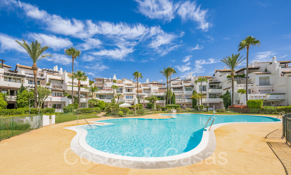 Fully renovated ground floor apartment for sale, in a beach complex on the New Golden Mile between Marbella and Estepona 71289