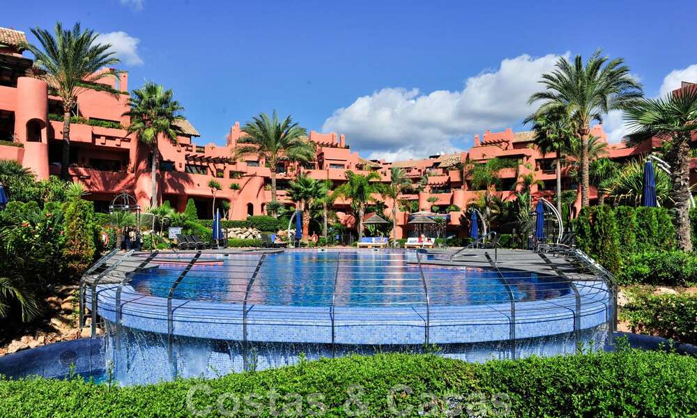 Luxurious ground floor apartment for sale in a five star beach complex on the New Golden Mile between Marbella and Estepona 71408