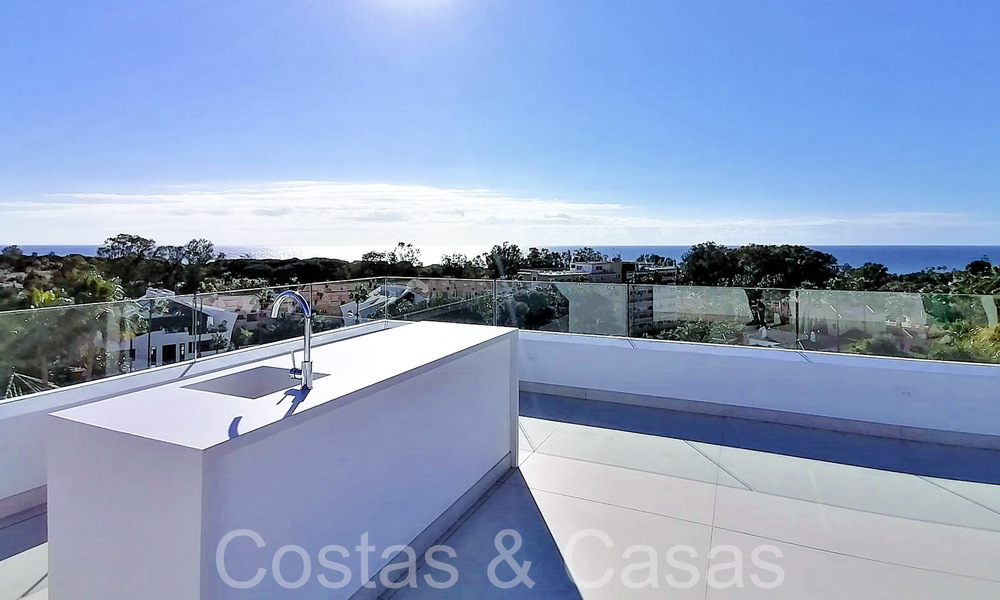 New and move-in ready, modern style villa for sale with sea views, beachside east of Marbella city centre 71444