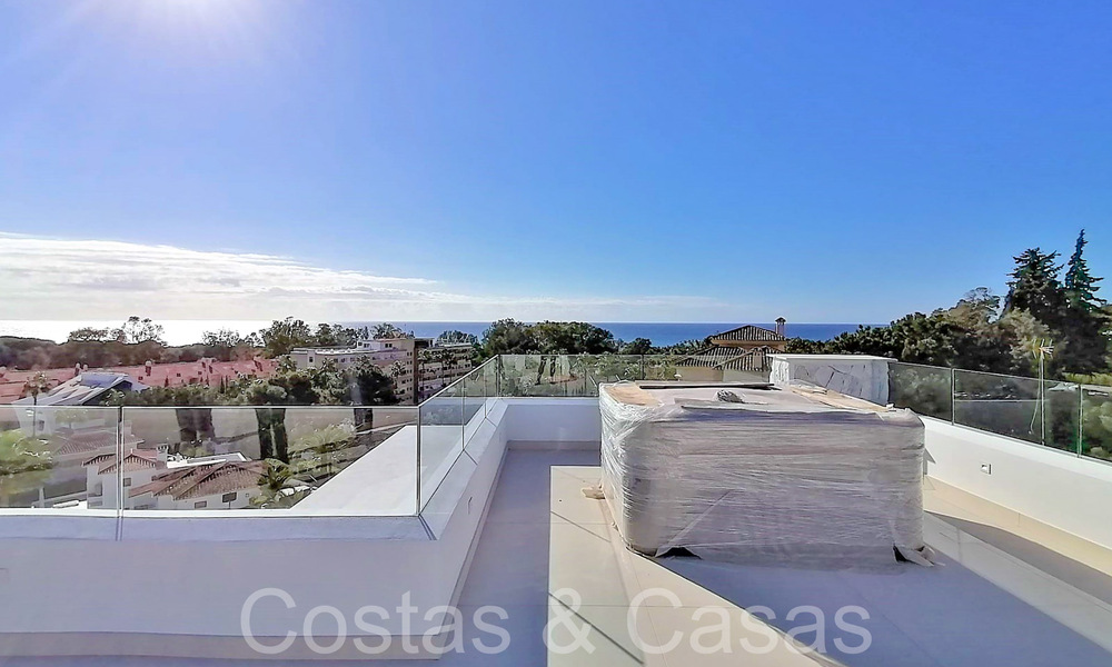 New and move-in ready, modern style villa for sale with sea views, beachside east of Marbella city centre 71445