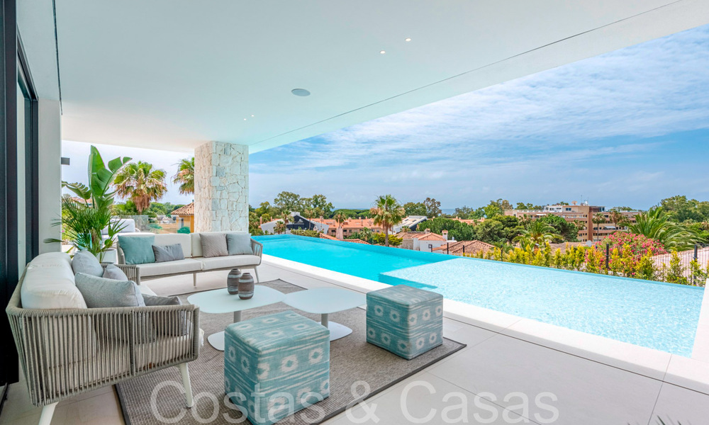 New and move-in ready, modern style villa for sale with sea views, beachside east of Marbella city centre 71463