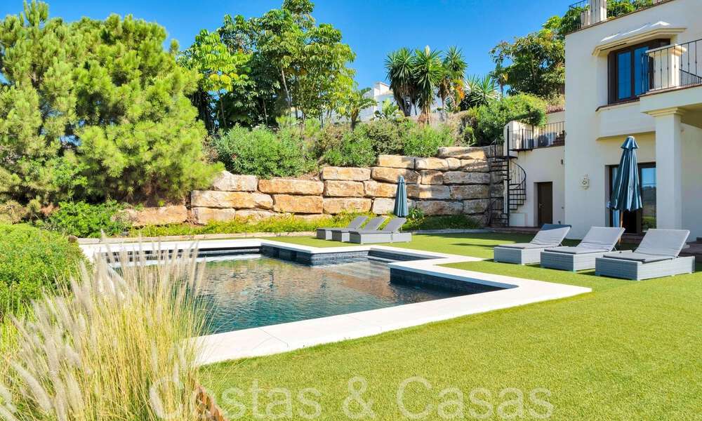 Timeless Spanish luxury villa with panoramic sea views for sale in a gated urbanization of Marbella - Benahavis 71547