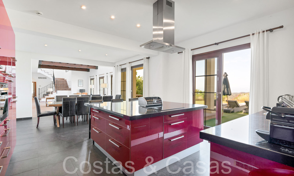 Timeless Spanish luxury villa with panoramic sea views for sale in a gated urbanization of Marbella - Benahavis 71585