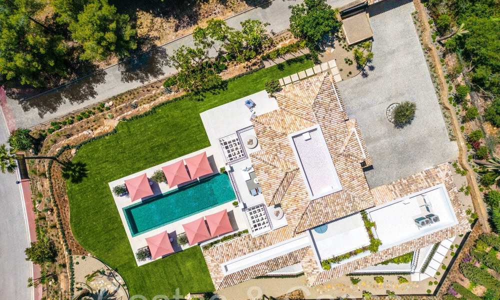 Stately luxury villa for sale in a Mediterranean style in the upscale residential area of Sierra Blanca on Marbella's Golden Mile 71622