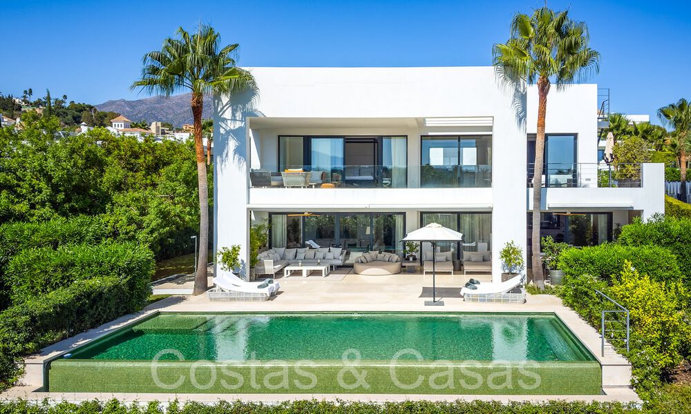 Superior new build villa with modern architecture for sale in a gated community in Nueva Andalucia, Marbella 71652