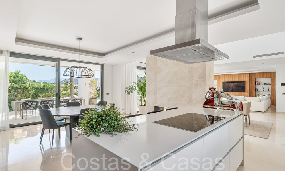 Superior new build villa with modern architecture for sale in a gated community in Nueva Andalucia, Marbella 71673