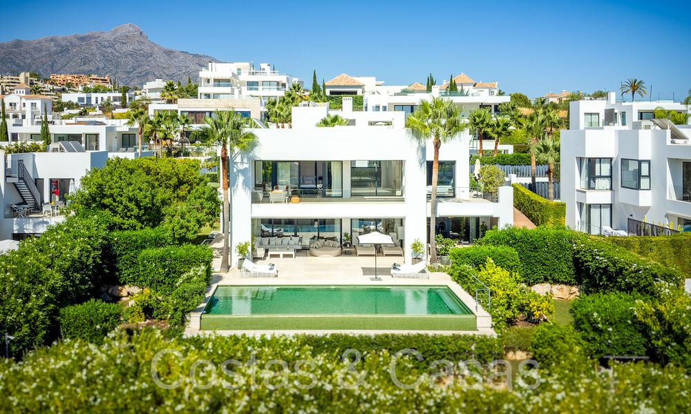 Superior new build villa with modern architecture for sale in a gated community in Nueva Andalucia, Marbella 71681