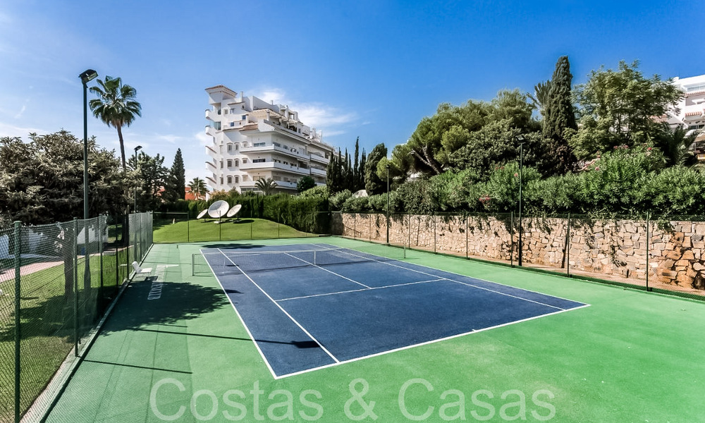 3 bedroom garden apartment for sale walking distance to Puerto Banus, Marbella 71790