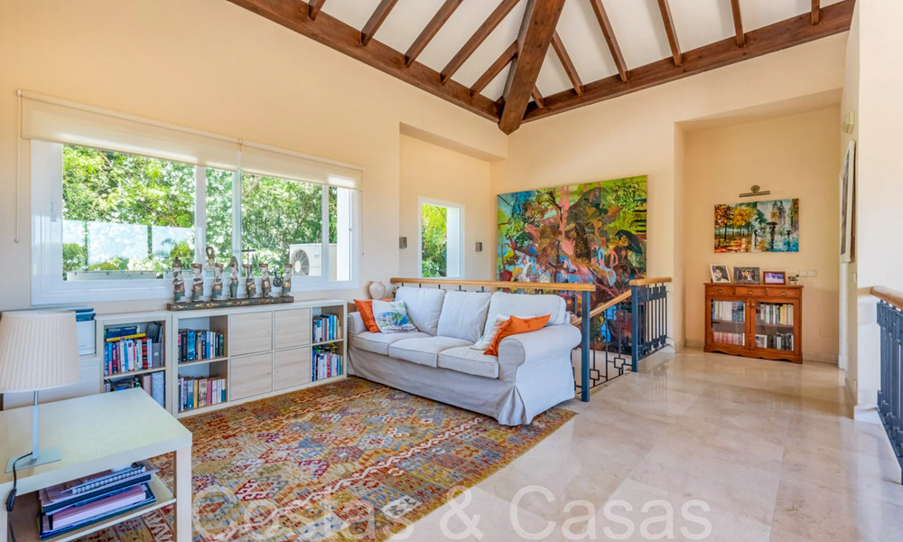 Luxury character villa for sale in a privileged urbanisation in Benahavis - Marbella 71813