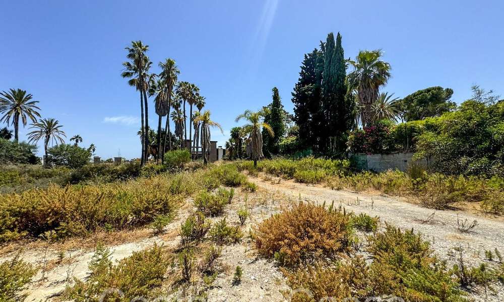 Plot with exclusive project for sale for a luxury villa, with sea views and walking distance to Puerto Banus, Marbella 71835