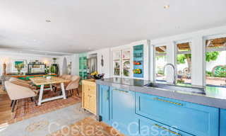 Charming traditional villa for sale with guest house and tennis court, close to the beach in Benahavis - Marbella 71891 