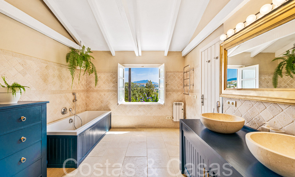 Charming traditional villa for sale with guest house and tennis court, close to the beach in Benahavis - Marbella 71908